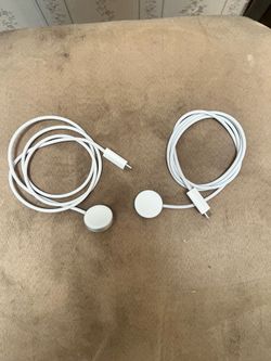 2 Apple Watch fast chargers