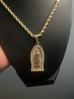 Virgencita chain