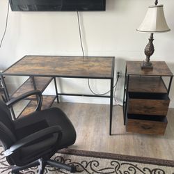 Table Set/ Study Set/ Desk/ Lamp 