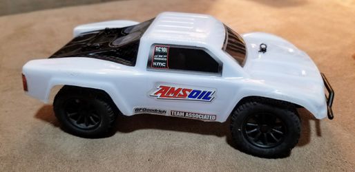 RC Team Associated SC28