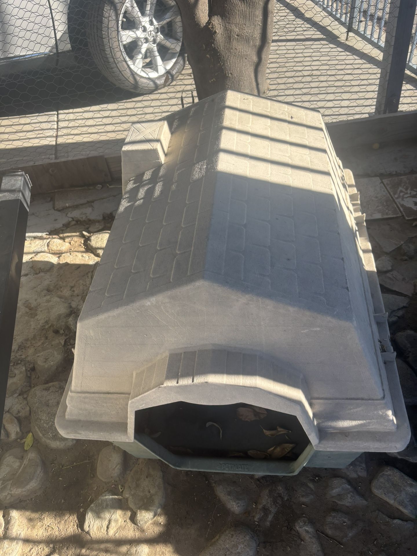 Medium Dog House