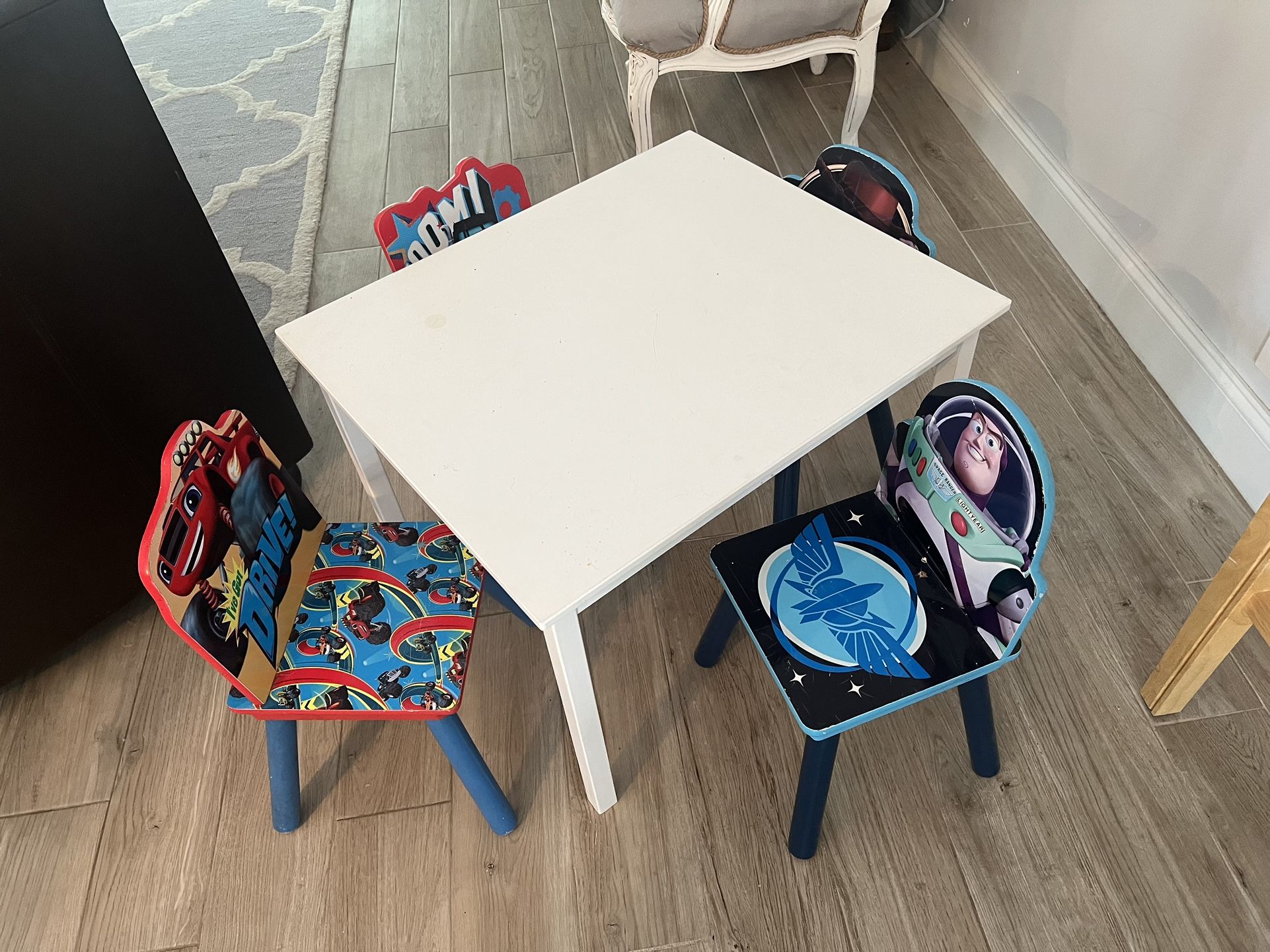 Toddler Table With 4 Chairs