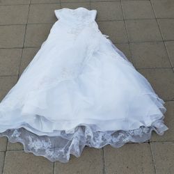 WEDDING DRESS SIZE 6P