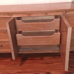 Free Dresser