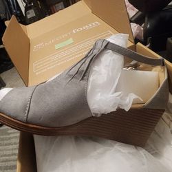 Woman Size 10 Kedzie Grey