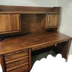 Good Quality Wooden Desk