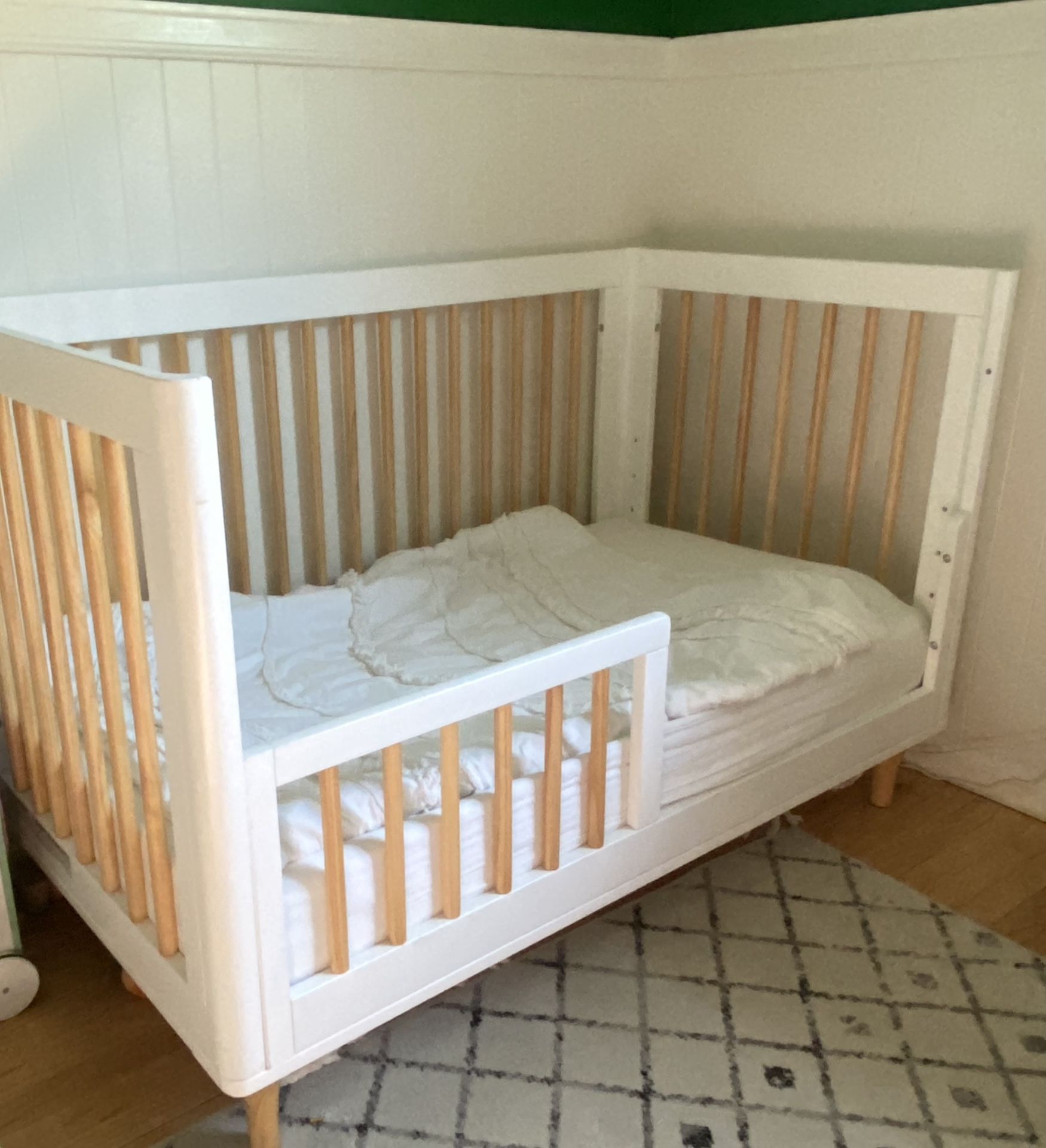 Babyletto Lolly Natural & White Crib