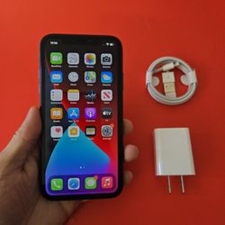 Apple iPhone 11 - UNLOCKED - Like New 