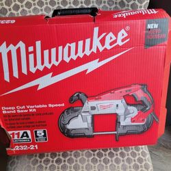 New Milwaukee Deep Cut Variable Speed Band Saw Kit 