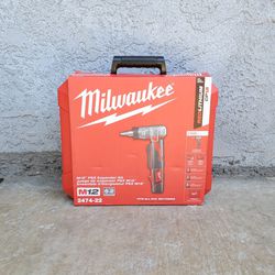 Milwaukee Pex Expander Kit M12 New 