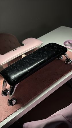 Take Over Nail Supply Arm Rest
