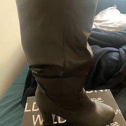 Boots ( Black ) 
