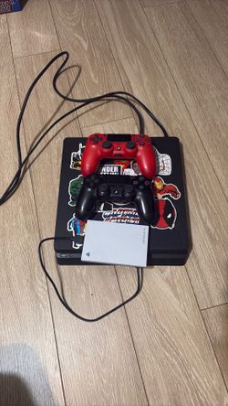 PS4 + 2 Controllers + 2TB Storage Game Drive