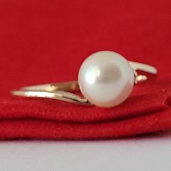 ❤️10k Size 6.25 Fancy Solid Yellow Gold Fresh-Water Pearl and Diamond Ring!/ Anillo de Oro con 1 Perla y 1 Diamante! 👌🎁Post Tags: 10k 14k