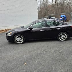 Nissan Maxima 