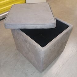 Storage Ottoman – Space-Saving & Stylish