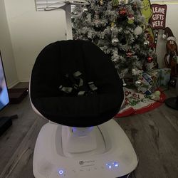 4 Moms Mamaroo 