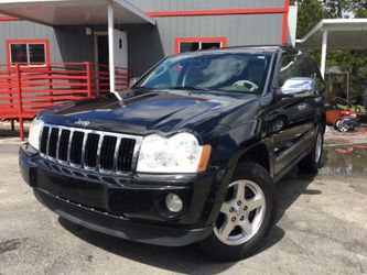 2007 Grand Jeep Cherokee / HEMI v8