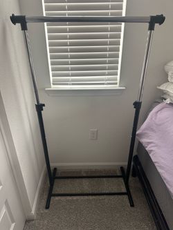 Adjustable garmet rack