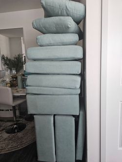 Leefy green living room couch