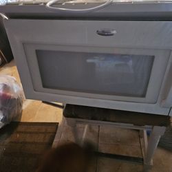Big Microwave Under The Cabinet Used I Good Condition 