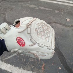 Rawlings Softball Glove