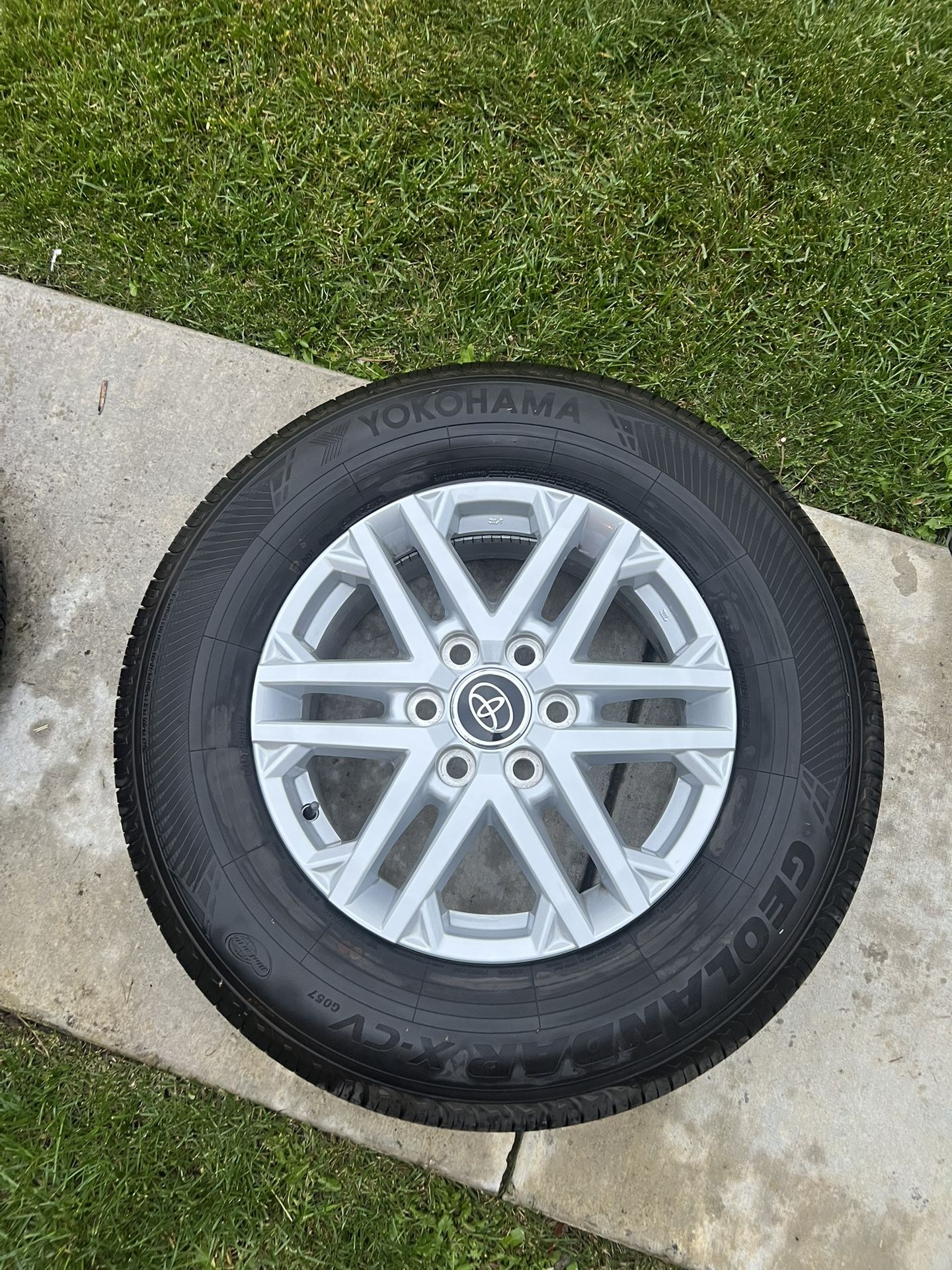 2022-Current Toyota Tundra Stock OEM Wheels with Tires. BRAND NEW!!!