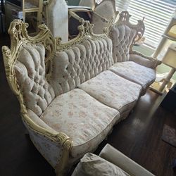 Free Set Of Vintage Couch And Table