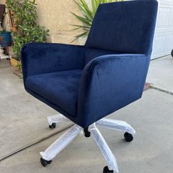 Brand New. Midnight Blue Velvet Mid Century Modern Office Chair. Swivel/adjustable height. 