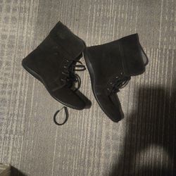 Boots Size 7 $5