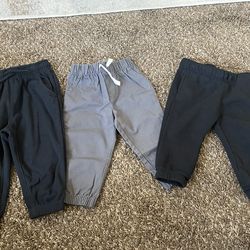 3 pair of bottoms/12months-18months