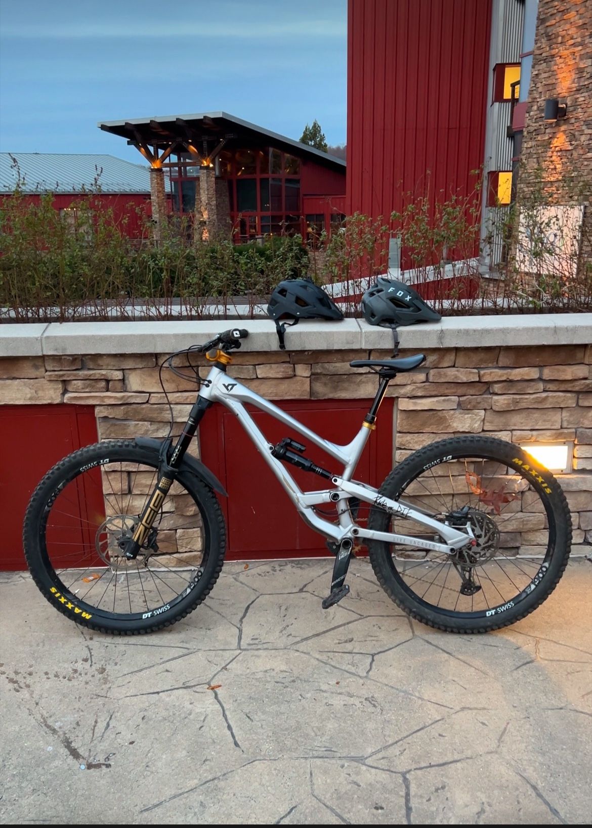 2021 Yt Capra Al Base