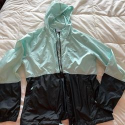 Columbia Size Medium Women’s Light Rain Jacket 