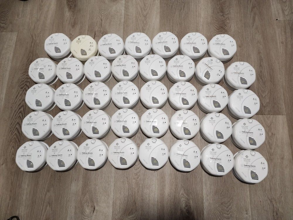 39 FIRST ALERT BRK SC7010BV Talking Photoelectric Smoke and Carbon Monoxide (CO) Detector