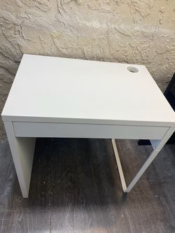 White Desk (2 available) - Delivery Available For An Additional Fee - See My Other Items π