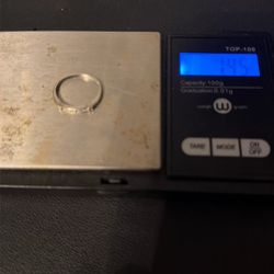 14k Small Ring W Diamond 