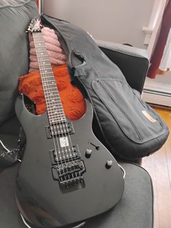 Ibanez rg 200b electric guitar with case