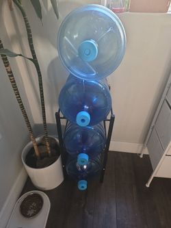 3 Water Jugs with Lids + Storage Rack