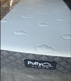 Twin XL Puffy Cloud Mattress - Like New