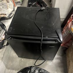 mini fridge 