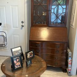 China Cabinet And Coffee Table