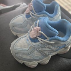 Baby New Balance 9060 Size 4