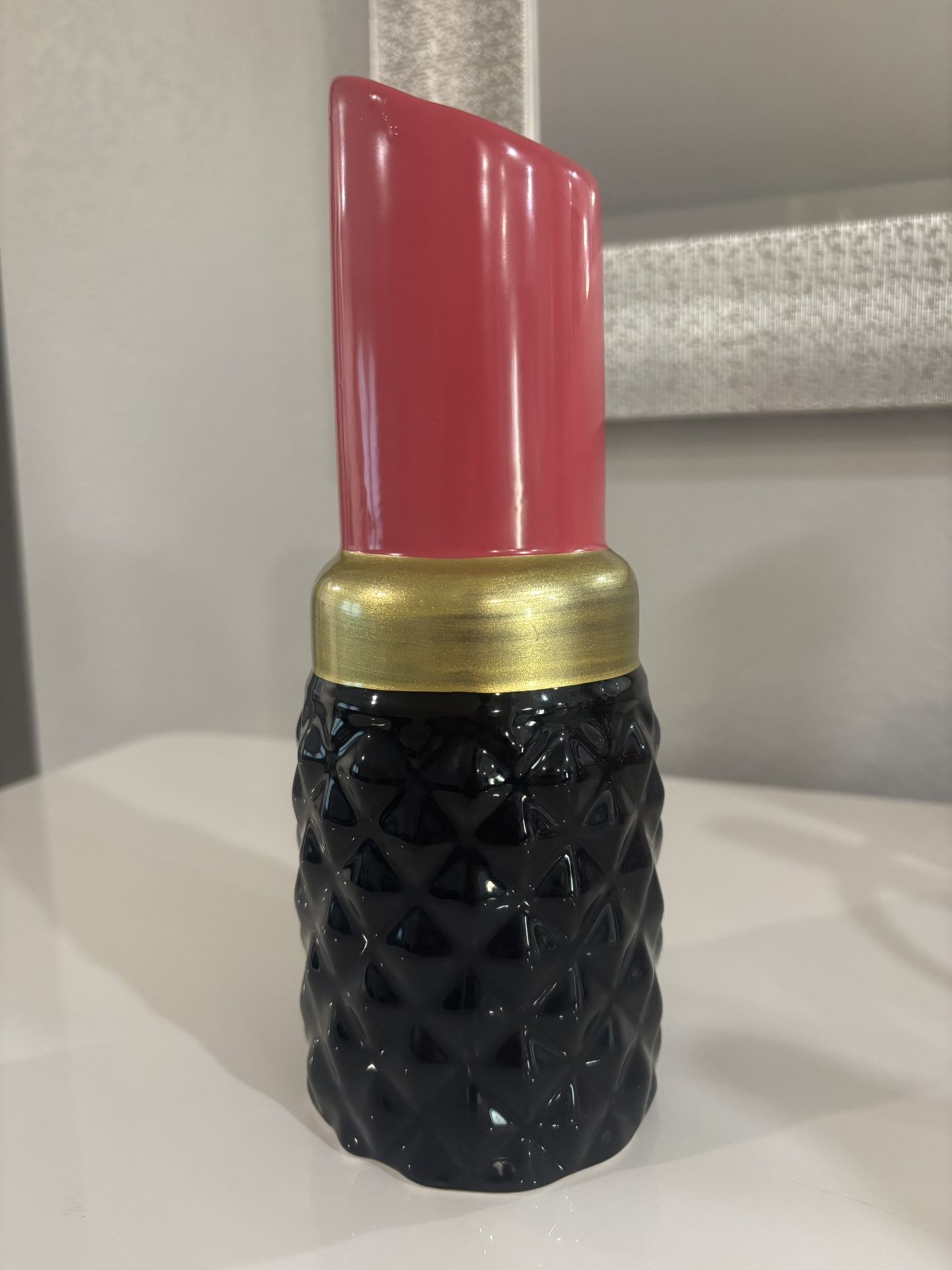 Lipstick Vase