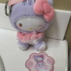 Hello Kitty hard face keychain with card