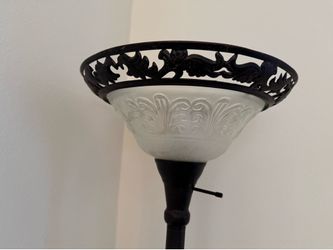 Floor lamp