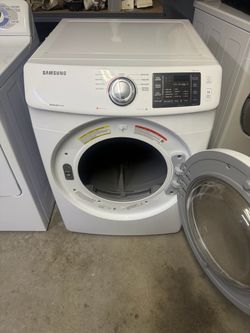 Nice Samsung Gas Dryer , Free Delivery 🚚 And Installation,3 Months Of Warranty.