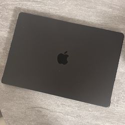 MacBook Pro 16inch (2025)