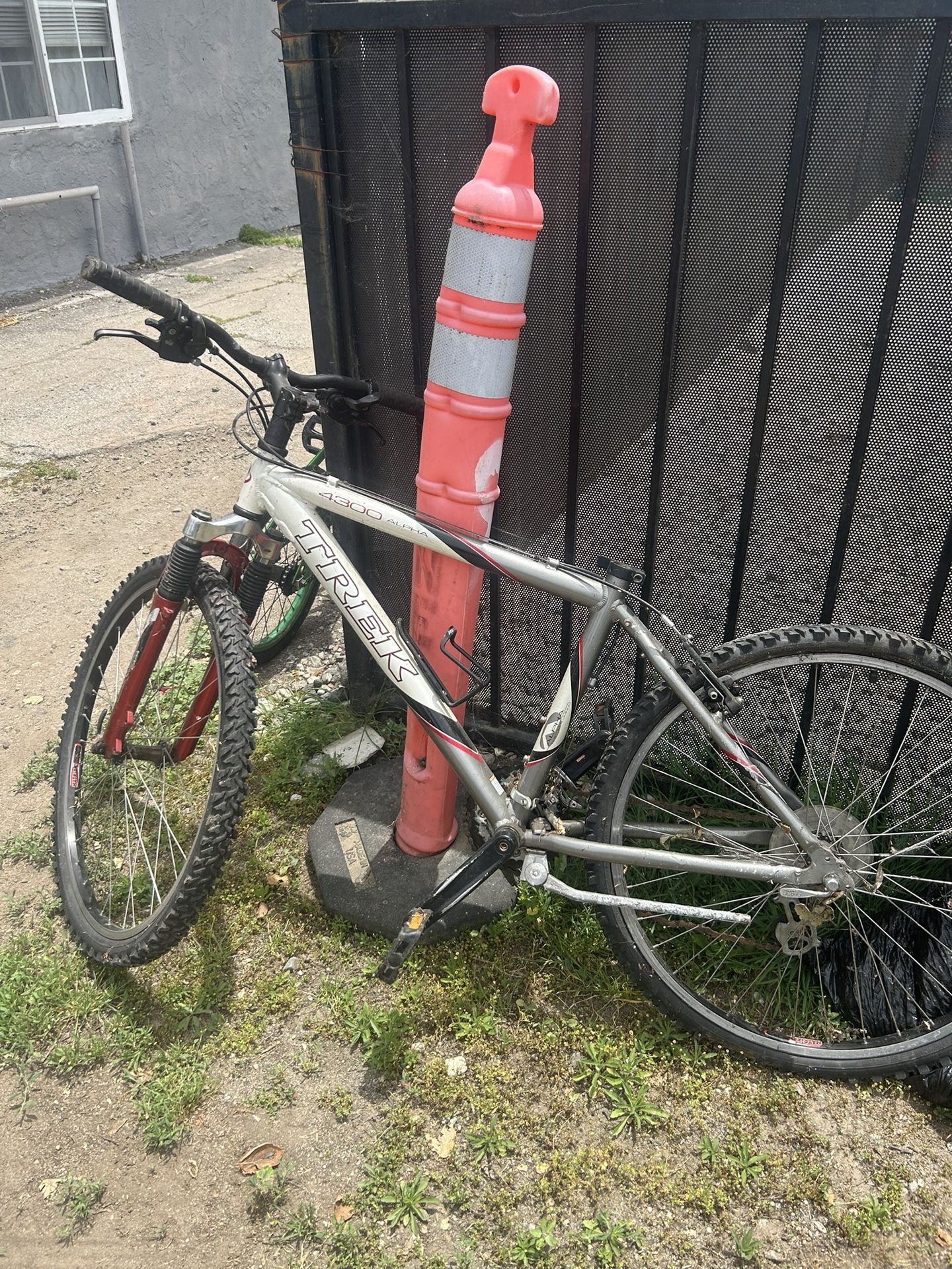 Trek 4300