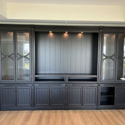 Entertainment Center And Bar