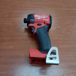 Milwaukee Impact Fuel M18